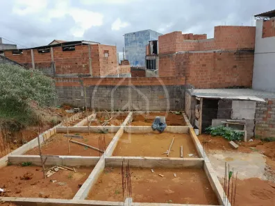 Lote/Terreno à venda, 142m² no Caiçaras, Juiz de Fora