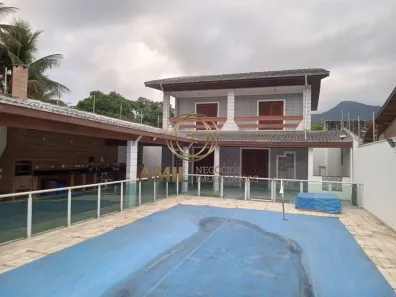 Sobrado com 3 Quartos à venda, 165m² no Maranduba, Ubatuba