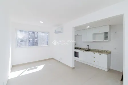 Apartamento com 2 Quartos para alugar, 50m² no Jardim Sabará, Porto Alegre