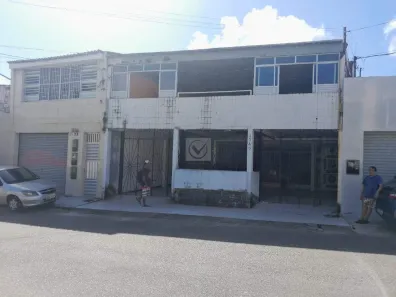 Casa com 6 Quartos à venda, 459m² no Getúlio Vargas, Aracaju