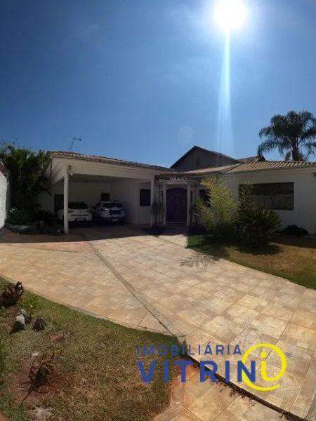 Casa com 4 quartos — Bandeirantes (Pampulha), Belo Horizonte