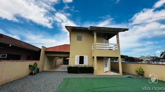 Casa com 3 Quartos à venda, 215m² no Vila Nova, Joinville