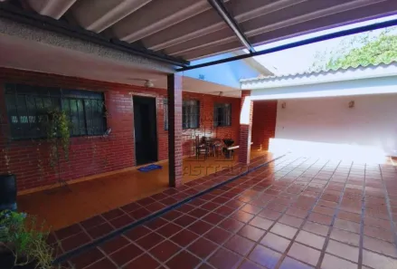 Casa com 4 Quartos à venda, 240m² no Vila Rodrigues, Londrina