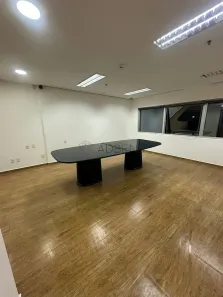 Sala Comercial para alugar, 32m² no Vila Olímpia, São Paulo