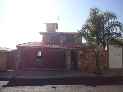 Casa com 3 Quartos à venda, 233m² no Residencial Itamarati, São Carlos