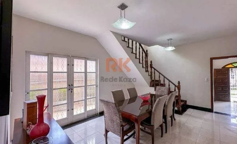 Casa com 4 quartos — Ouro Preto, Belo Horizonte