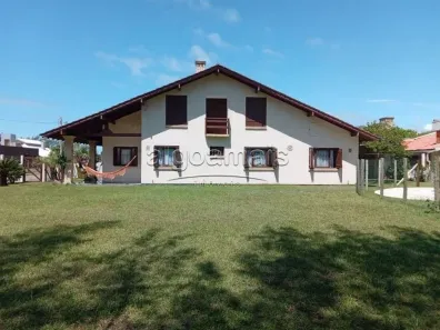 Sobrado com 4 Quartos à venda, 306m² no , Xangri-Lá