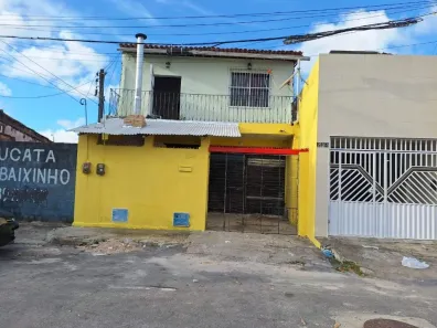 Casa com 3 Quartos à venda, 190m² no Vila União, Fortaleza