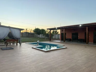 Fazenda/Sítio com 4 Quartos para alugar, 1000m² no , Anhembi