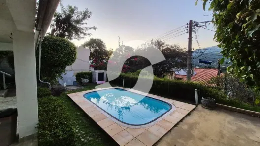 Casa com 4 Quartos à venda, 270m² no Badu, Niterói