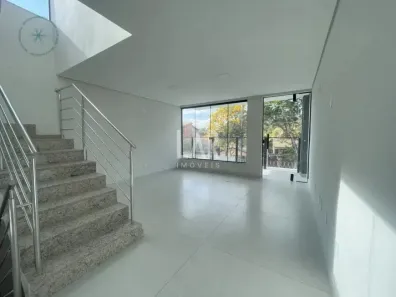 Casa com 3 Quartos à venda, 236m² no Planalto, Belo Horizonte