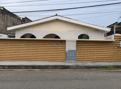 Casa com 3 Quartos à venda, 150m² no Parque 10 de Novembro, Manaus