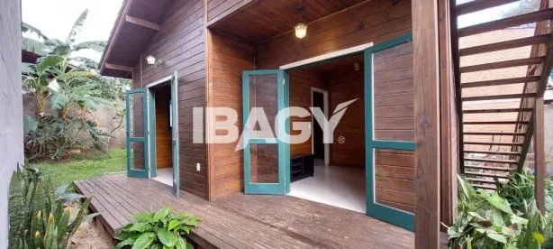 Casa com 3 Quartos para alugar, 80m² no Rio Tavares, Florianópolis