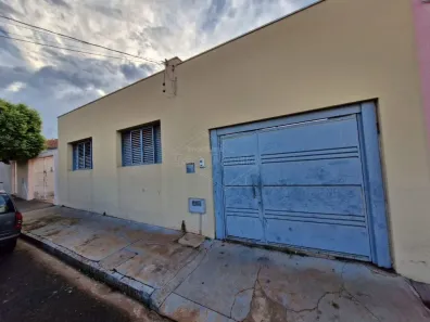 Casa com 2 Quartos à venda, 119m² no Centro, Araraquara