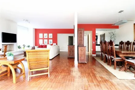 Sobrado com 7 Quartos à venda, 328m² no Vila Madalena, São Paulo