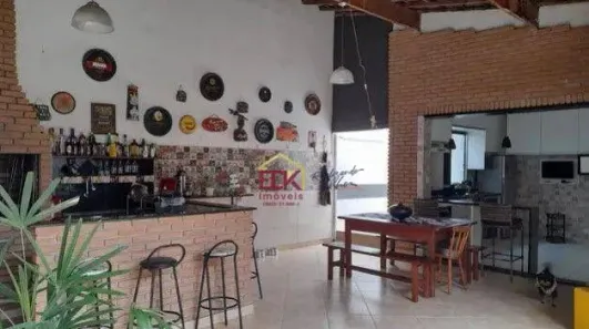 Casa com 3 Quartos à venda, 300m² no Loteamento Residencial Colinas, Taubaté