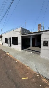 Casa com 2 Quartos para alugar, 150m² no Centro, Itumbiara