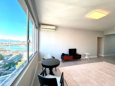 Apartamento com 3 Quartos para alugar, 108m² no Centro, Florianópolis