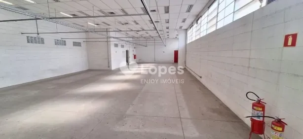 Prédio Comercial para alugar, 3300m² no São Cristóvão, Rio de Janeiro