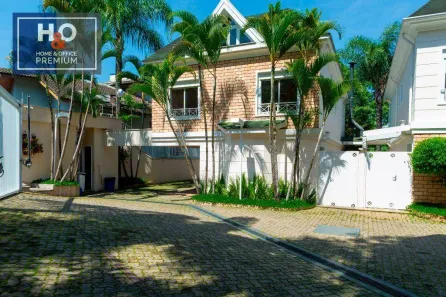 Casa de Condomínio com 4 Quartos à venda, 250m² no Jardim Petrópolis, São Paulo