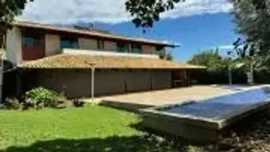 Sobrado com 4 Quartos para alugar, 560m² no Residencial Aldeia do Vale, Goiânia