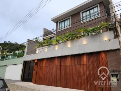 Casa com 3 Quartos à venda, 600m² no Centro, Nova Friburgo