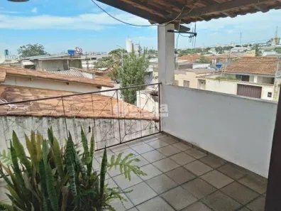 Casa com 4 Quartos à venda, 299m² no Custódio Pereira, Uberlândia