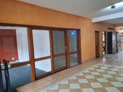 Ponto Comercial com 3 Quartos para alugar, 32m² no São Paulo II, Cotia