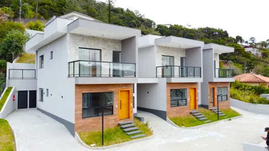 Casa de Condomínio com 3 Quartos à venda, 131m² no Golfe, Teresópolis