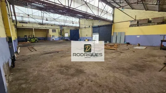 Galpão/Depósito/Armazém à venda, 746m² no Vila Nogueira, Diadema