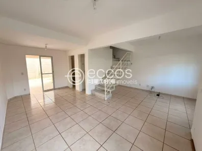 Casa de Condomínio com 3 Quartos para alugar, 100m² no Morada da Colina, Uberlândia