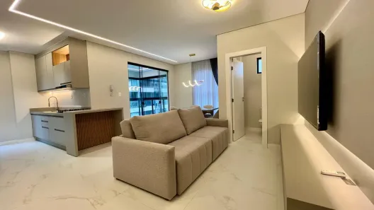Apartamento com 3 Quartos para alugar, 126m² no Meia Praia, Itapema