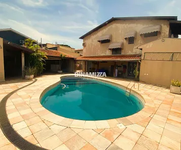 Casa com 3 Quartos à venda, 662m² no Vila Olímpica, Uberaba