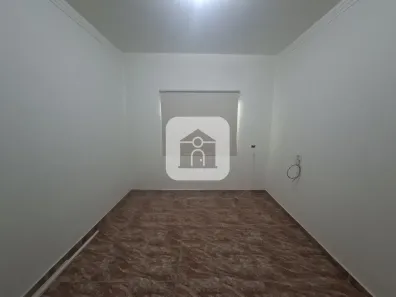Casa com 3 Quartos para alugar, 100m² no Maravilha, Uberlândia