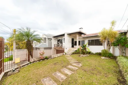 Casa com 5 Quartos para alugar, 291m² no Uberaba, Curitiba