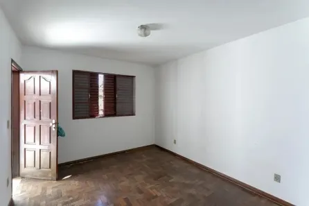 Casa com 8 Quartos à venda, 180m² no Lagoinha, Belo Horizonte