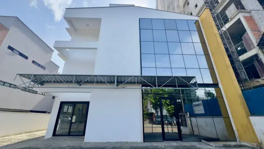 Prédio Comercial para alugar, 737m² no América, Joinville