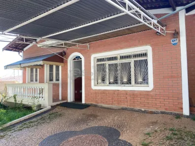 Sobrado com 4 Quartos à venda, 452m² no Parque São Quirino, Campinas