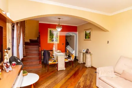 Casa com 3 Quartos à venda, 267m² no Jardim Triana, São Paulo