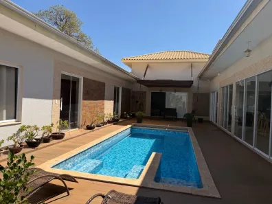 Casa com 3 Quartos à venda, 240m² no Plano Diretor Norte, Palmas