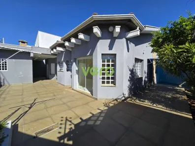 Casa com 3 Quartos para alugar, 185m² no Jardim São Roque, Americana