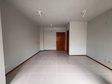 Sala Comercial para alugar, 30m² no Auxiliadora, Porto Alegre