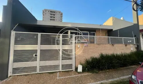 Imóvel Comercial com 3 Quartos para alugar, 10m² no Centro, Marília