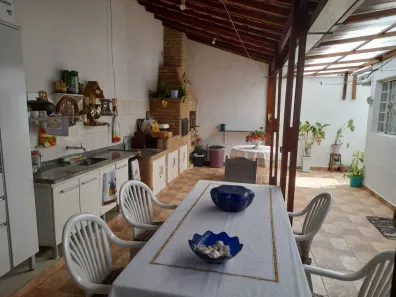 Casa com 3 Quartos à venda, 194m² no Loteamento Aída Haddad Jafet, Itatiba