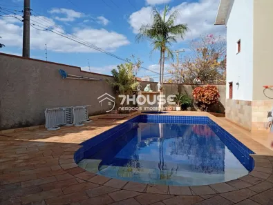 Sobrado com 3 Quartos à venda, 300m² no Jardim América, Paulínia