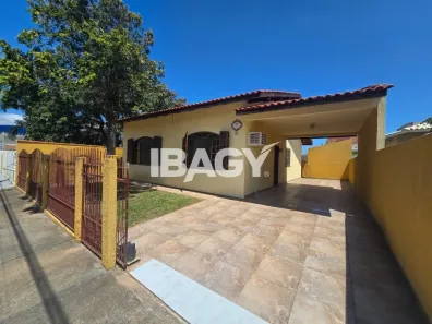 Casa com 3 Quartos para alugar, 137m² no Carianos, Florianópolis
