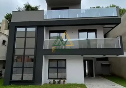 Sobrado com 3 Quartos à venda, 192m² no Santa Felicidade, Curitiba