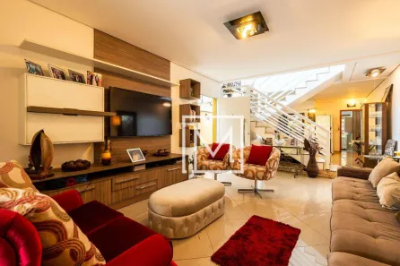 Sobrado com 4 Quartos à venda, 229m² no Vila Gumercindo, São Paulo