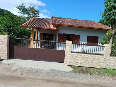 Casa com 2 Quartos à venda, 140m² no Passagem do Massiambú, Palhoça