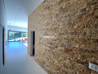 Casa de Condomínio com 4 Quartos para alugar, 270m² no Jockey Park, Uberaba